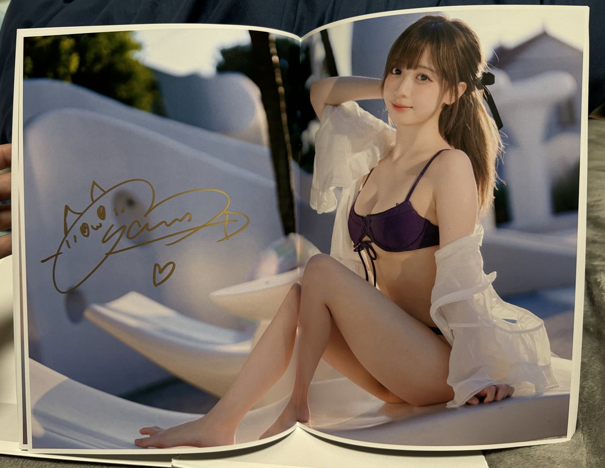AQUA_MARINE206's tweet photo. yami (@chanbaekkailu1 )ちゃんの新刊買えたの嬉しすぎるし、丁寧にサイン書いてくれたりして嬉しかった✨
初めて実際に近くでお会いして話してみた感想……yamiちゃん可愛すぎた……💘
だいぶ前から推してたけどこれは完全に堕ちる可愛さだったよ🤦♂️✨
#yami
#104C
#崩壊スターレイル https://t.co/r2RpJMOu83