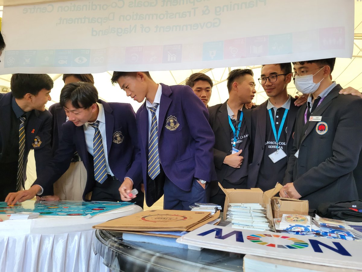 SDGCCNagaland's tweet photo. Dissemination of the #NagalandForSDGs  during the launch of Intensified IEC Campaign of @Nagaland_SACS in Kohima. 

@MyGovNagaland @dipr_nagaland @Nayanask 

#SDGs #SDG3 #LeaveNoOneBehind https://t.co/GKXFSfL6J0
