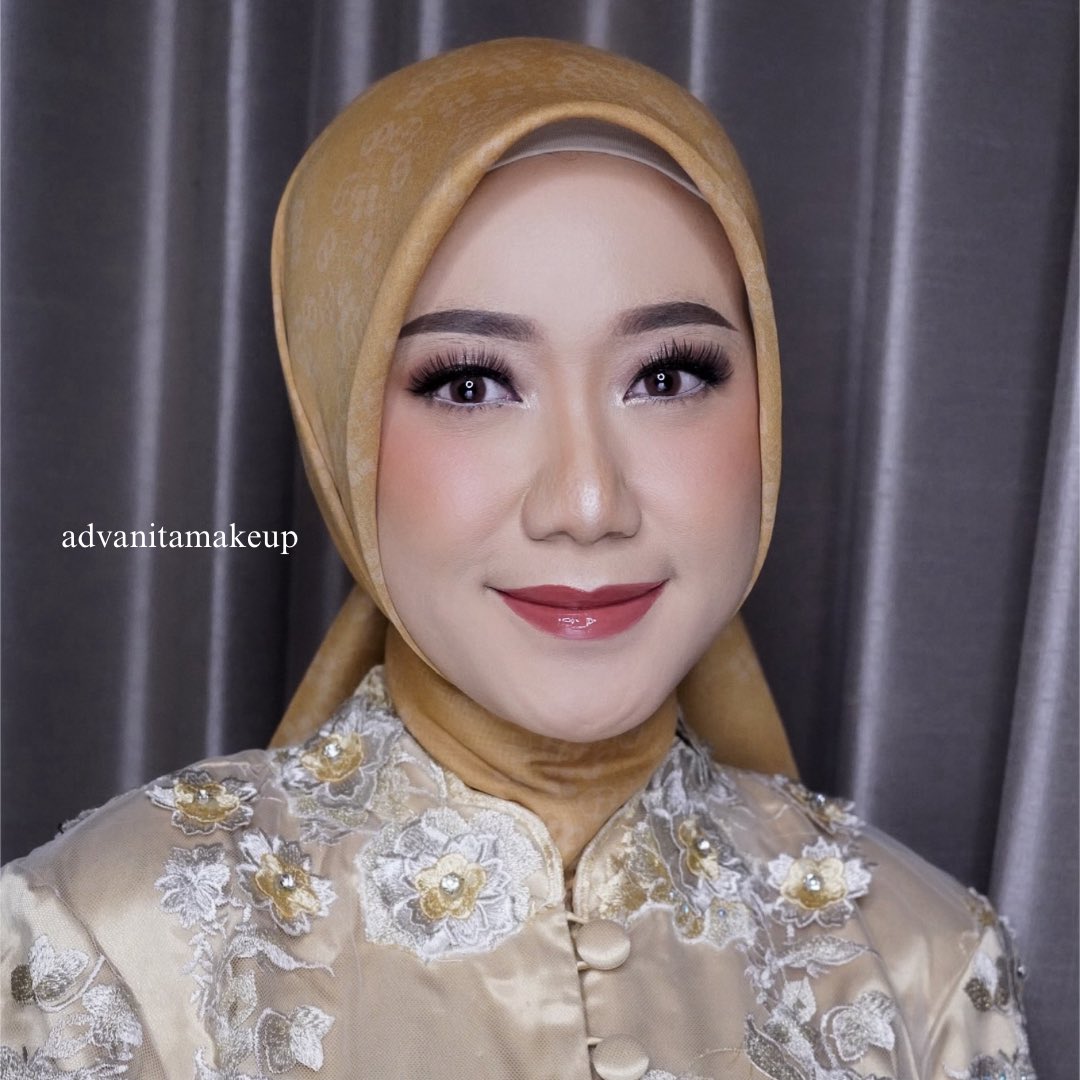 advanitamakeup's tweet photo. @ayamkrispiw Boleh mampir sini kak, advanitamakeup https://t.co/g3sI84raRm