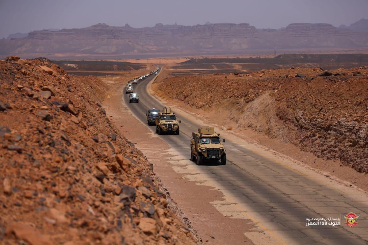 malkoomx00's tweet photo. Les forces terrestres de l'armée #libyenne 🇱🇾 sont arrivées aux frontières de l'#Algérie 🇩🇿 et du #Niger 🇳🇪 afin de sécuriser la région et empêcher les mouvements des milices terroristes https://t.co/aanTEXJ5il