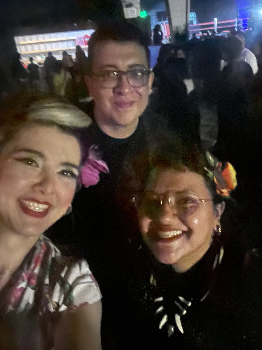 _ladylove's tweet photo. En el #wildofest se dio el encuentro #wokialarido 💅🏻🦜 de @salvameradio con @PULGUITACORLEON https://t.co/9ZoWcrp0QS