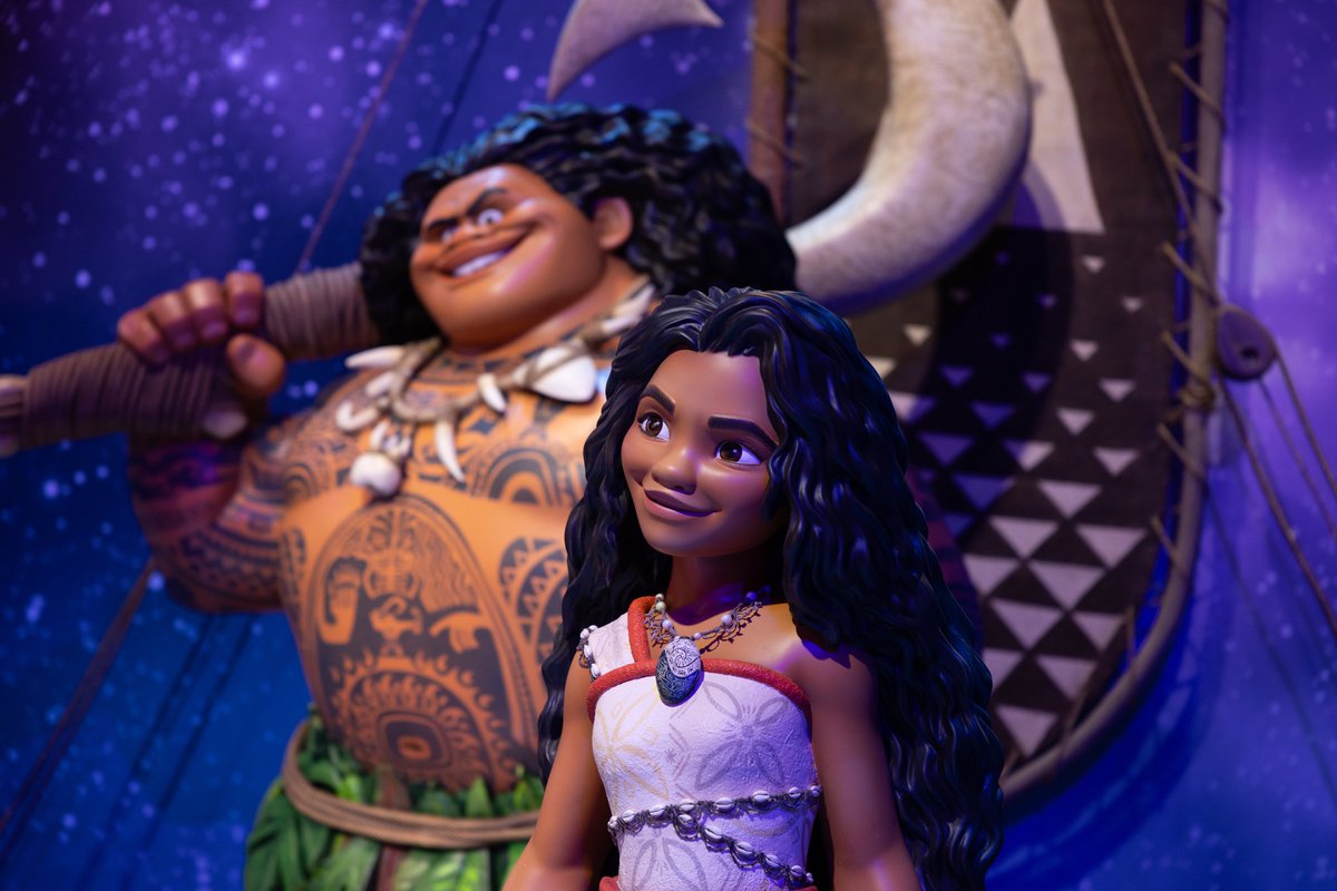 DisneyAnalysiFR's tweet photo. [Spécial #D232024] Faisons une dernière virée du côté du showfloor de @DisneyAnimation avec #Vaiana2, #Zootopie2 et la future série #Tiana ! 💙✨

#D23 #DisneyD23 #DisneyTwentyThree https://t.co/eyxcPG3NU0