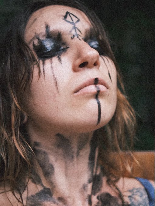 My weekly energizing ritual. Ice baths 🛀🏼 🧊 15 minutes in 6 degree water is the best formula to energize<a href="/tag/footfetish"class="tags"><span>#footfetish</span></a><a href="/tag/feet"class="tags"><span>#feet</span></a><a href="/tag/feetpic"class="tags"><span>#feetpic</span></a><a href="/tag/dominafeet"class="tags"><span>#dominafeet</span></a>