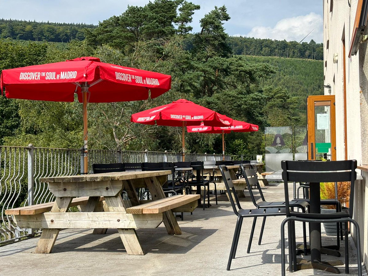With the shooting starts passing over the Afan lodge tonight, it would be a perfect night to have a drink on our terrace! 

#afanlodge #afanhotel #afanvalley #restaurant #bar #terrace #cymmer #maesteg #cymmer #porttalbot