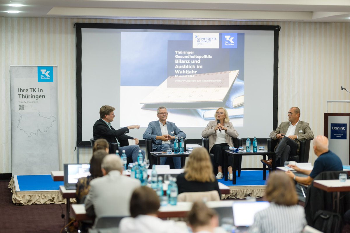 „Was wünschen Sie sich von der neuen Landesregierung?“ 
„Ideologiefreie, langfristige Planung von Gesundheitsversorgung. Dafür muss man denjenigen zuhören, die die Versorgung tragen“, sagt <a href="/annette_rommel/">Annette Rommel</a>.
#LTWTH24 #WeimarerGespraeche