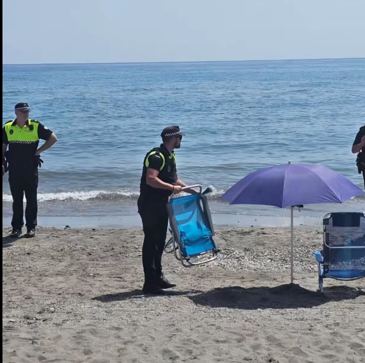 Caballero caballero, vaya usted a okupar la casa de alguien, aquí no puede estar