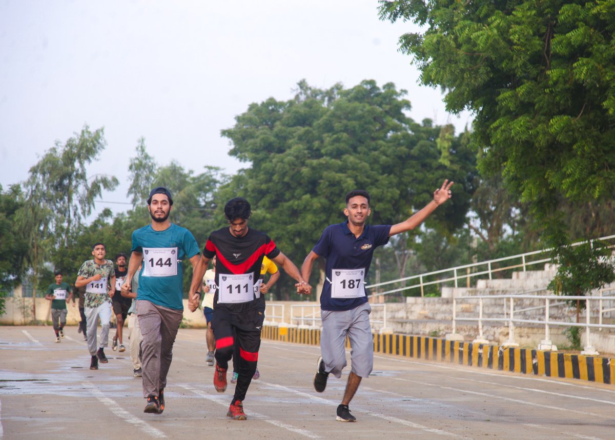ssusindhpolice's tweet photo. Physical tests for the recruitment of commandos and driver constable in SSU has commenced.
𝐃𝐚𝐲-𝟏 Shahid Hayat Police Training Centre,Saeedabad 📸
#recruitment #ssu #commando #policeconstable #physicaltest #runningtest #police #sindhpolice #karachipolice #policejobs #karachi https://t.co/yjLYFoPlq3
