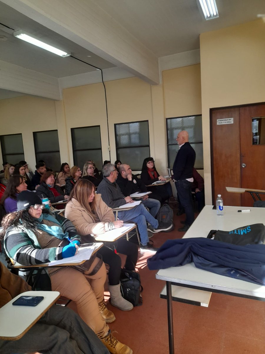 nachobiglieri's tweet photo. Arrancamos el Segundo Cuatrimestre en @DerechoUNLZ . Aula a pleno y mucha reflexión con los cambios que le impuso La Ley Bases a la LNPA. https://t.co/Qvaidg3m9d