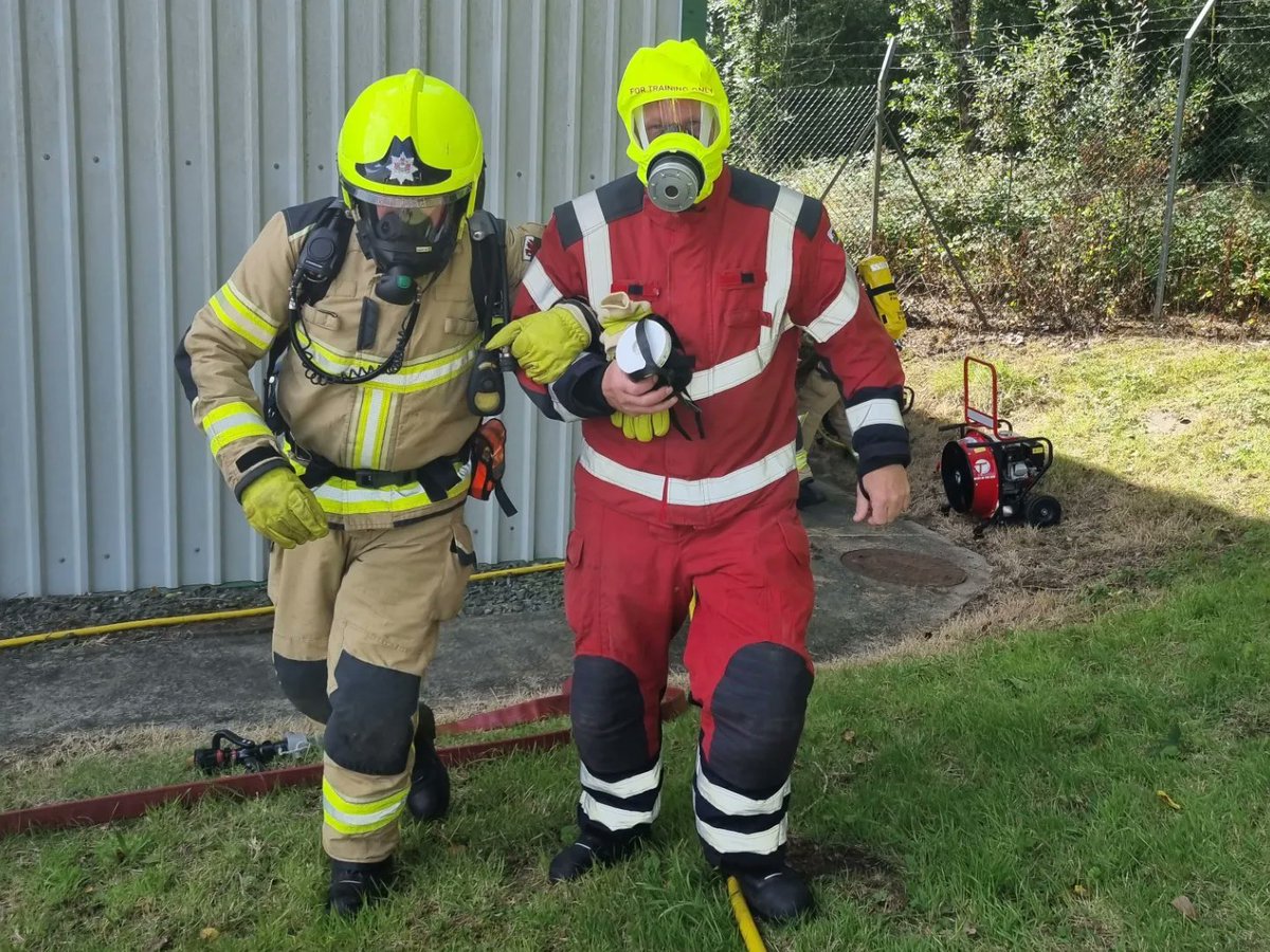 HWestFire's tweet photo. Today, the crews from Haverfordwest and Milford Haven attended a training exercise at Haverfordwest Airport. Simulating a fire in one of their Hangars.Realistic training is essential for crews, and we'd like to thank the airport for allowing crews to use their facilities to train https://t.co/8gp4hXV7xd