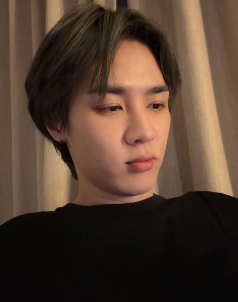 littlekuns's tweet photo. pouty lips 💕 https://t.co/t4xSJ9rVkU