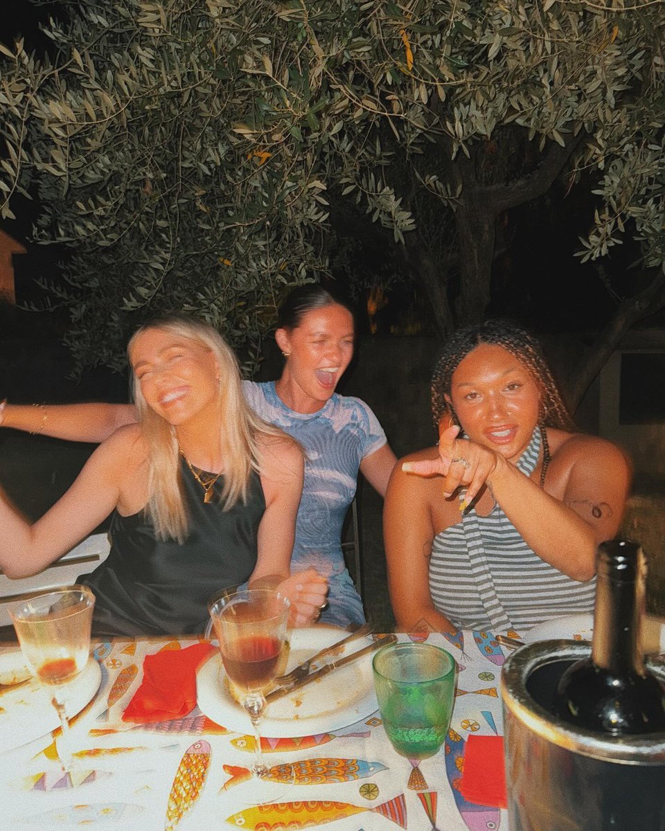 Bow Anderson tweet media