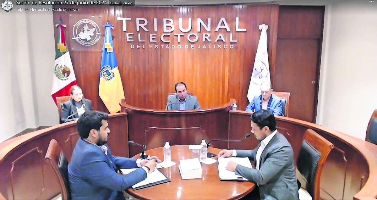 ⭕️ Amenaza Morena con reventar sesión del Tribunal Electoral en Jalisco 

🚨 Morena intentará reventar la sesión clave donde se espera reconocer el triunfo de Pablo Lemus. 

👀 Sin apoyos suficientes y sin pruebas de fraude, Claudia Delgadillo y su equipo quieren frustrar la