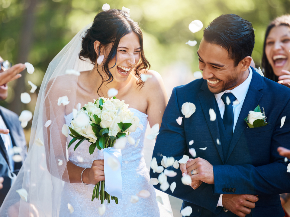 Celebrate your romantic summer wedding or an intimate ceremony in our open-air venue at #HotelELEO in #GainesvilleFL. Our hotel offers captivating event spaces, creative culinary, and impeccable service. Contact our professional event planners today. bit.ly/3Q2dFHm