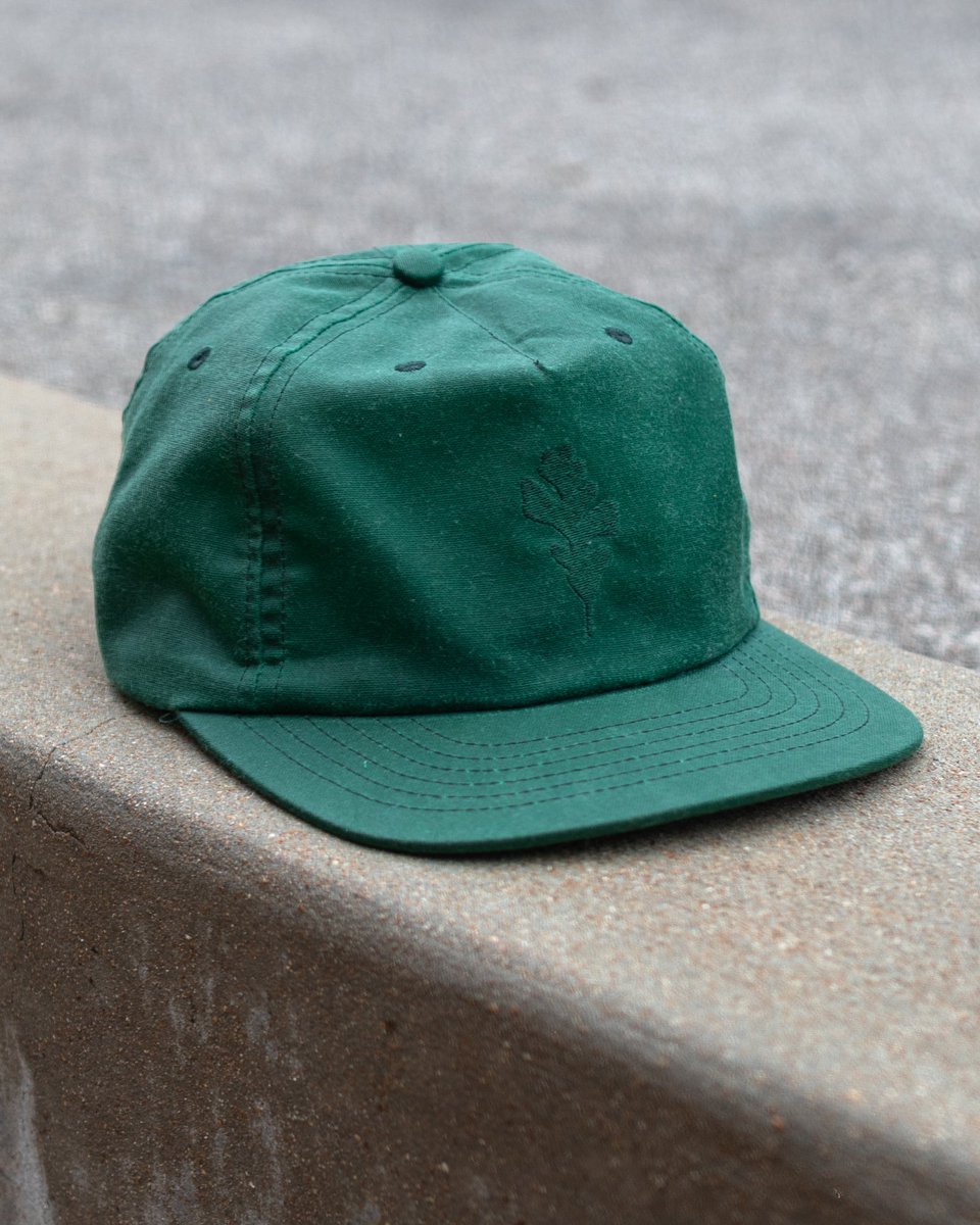 csoutpoststl's tweet image. The Genesis Leaf waxed canvas ball cap by Ginew is built to last for all of your adventures. Each cap is adorned with an oak leaf design, a symbol in Native American culture that captures the values of strength, protection, and a respect for nature. 

bit.ly/leafwaxcanvasb…