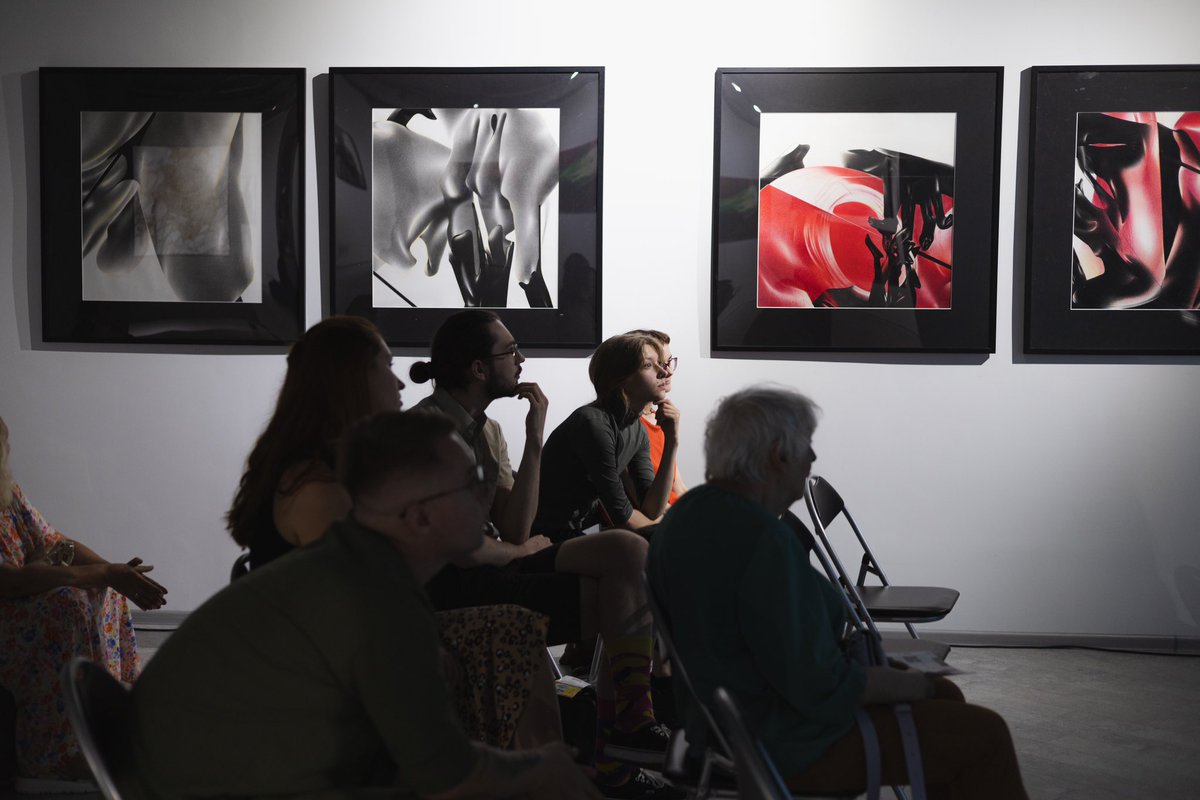 Veronika Cherednychenko tweet media