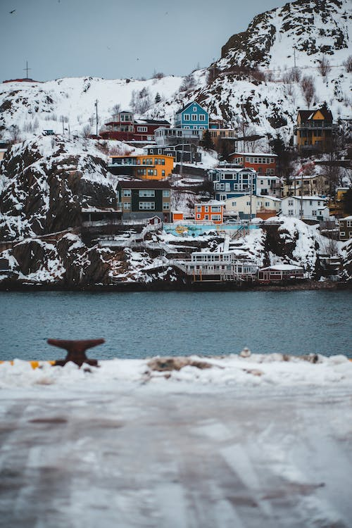 Bridge your way to success in New Hampshire with InstaLend’s multifamily bridge loans. Make the most of picturesque opportunities. Learn more: tinyurl.com/sjaestk9 #Investment #NHRealEstate