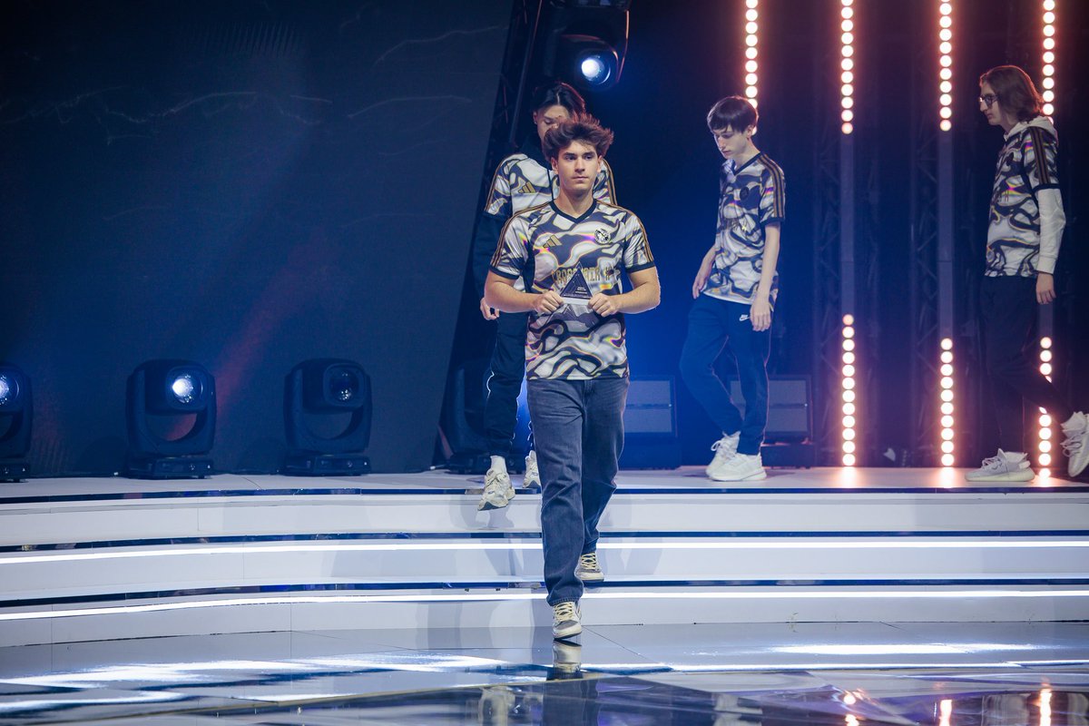 okis's tweet image. that’s a wrap on ewc can’t wait to win next year