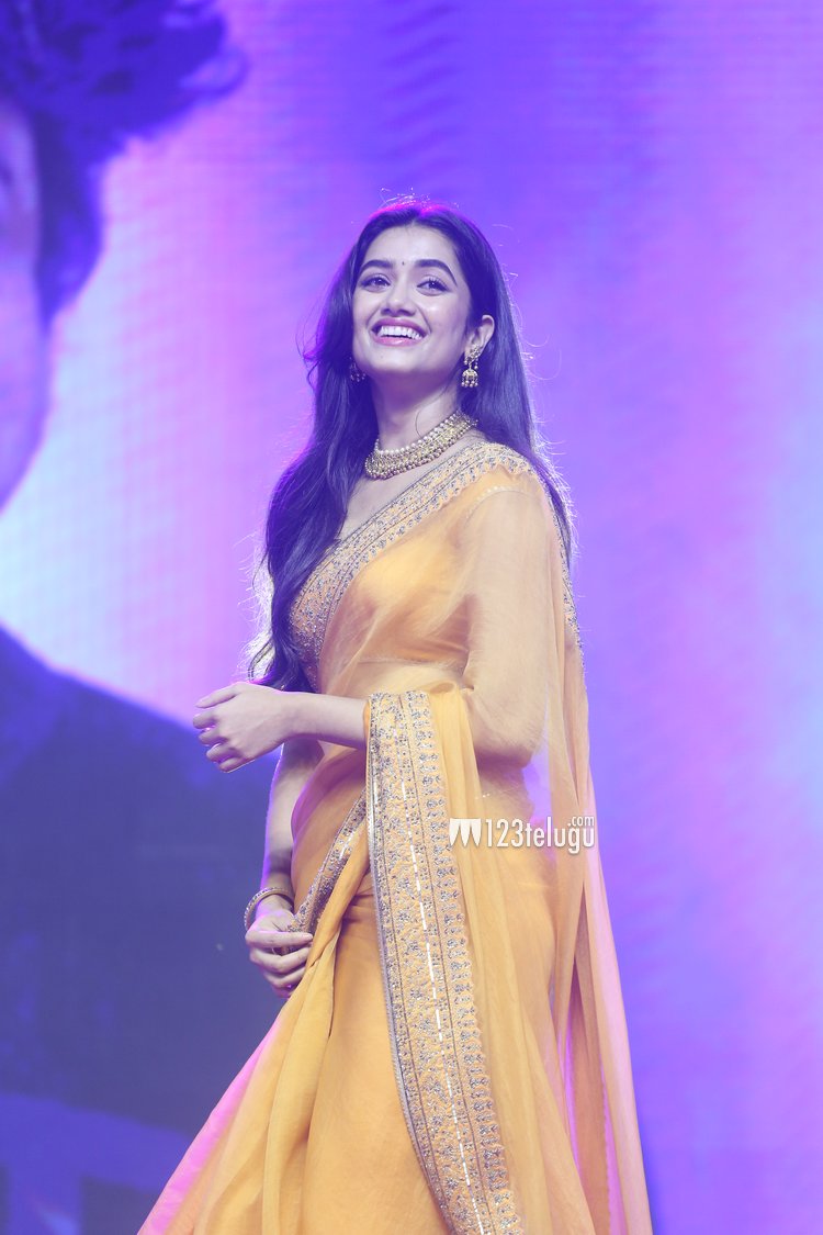 Bhagyashri Borse – The Most Beautiful and Talented Star in Indian Cinema iiQ8