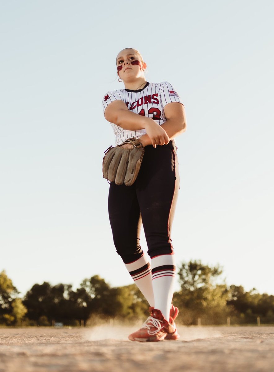 TGA_Turner's tweet photo. Big welcome to another of the outstanding new additions to @TGASciara 16 National squad:
2027 RHP @BrookHagerty13
Brooklynn is ranked as one of the top kids in the Class of 2027 by @LineDsoftball! Runs low to mid 60βs with terrific downward action, coupled with an elite change of speed, helps B miss barrels at a high %!
1st Team All Loganland & led her squad to their first sectional championship in more than 20 years as a freshman, canβt wait to watch this kid compete!
Big time future for this kidβ¦welcome B! #tgf @ExtraInningSB @topgunfastpitch @PGFnetwork @SoftbalAmerica