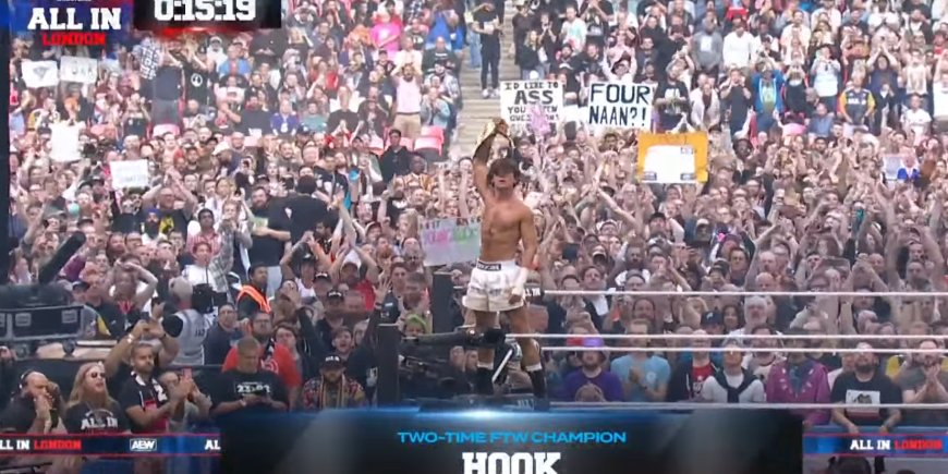WWEbotched's tweet photo. Your periodic reminder Hook has wrestled in front of more people than Roman or Cody https://t.co/qfuzbdAsXc