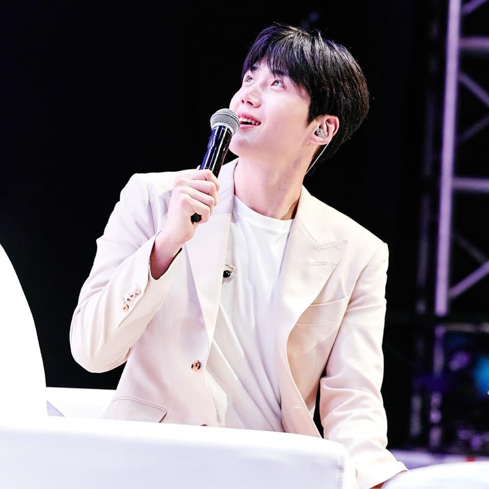 kshworldwide's tweet photo. Seon Ho in JAKARTA
<One, Two, Three, Smile> Fan Meeting 💙
-
#김선호 #Kimseonho #김선호아시아투어 #Onetwothreesmile #JAKARTA #김선호 #كيم_سونهو #キムソンホ #金宣虎 #কিমসিওনহো #คิมซอนโฮ #KimSeonHoWorldwide https://t.co/llL9JCfSlE