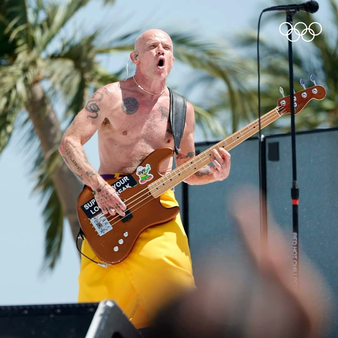 Los Red Hot Chili Peppers fueron parte de la ceremonia de los Juegos Olímpicos y la banda tocó "Can't Stop", dando lugar a los Juegos Olímpicos que se celebrarán en Los Ángeles en 2028.

#rhcp #LosAngeles2028 #paris2024 #juegosolimpicos