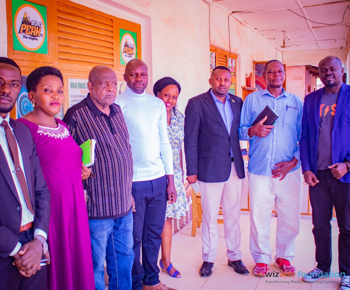 Wiz_Foundation's tweet photo. We began our activities in Kabale district with a Focus Group Discussion with #ListenToUganda listeners,  a meeting with talk show panelists, with the Asst. RDC Rukiga district, LCIII Chairman Central Division, Co-Founder of KICK corruption out of Kigezi, &amp; woman activist Marion. https://t.co/S2rKrvBUsz