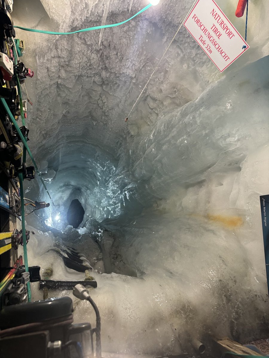JanThaler's tweet image. Zillertal ist heiß also musste eine Abkühlung her. #Hintertuxgletscher