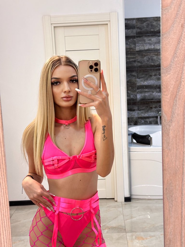 Raluca Andreea tweet media