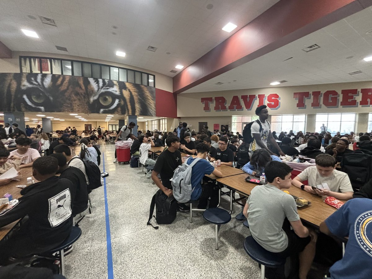 THS_Tigers's tweet image. Check out our @TravisHoops leaders during D lunch today! Thanks for showing our Tigers what true leadership looks like #DevelopingLeaders #LeadthePAC