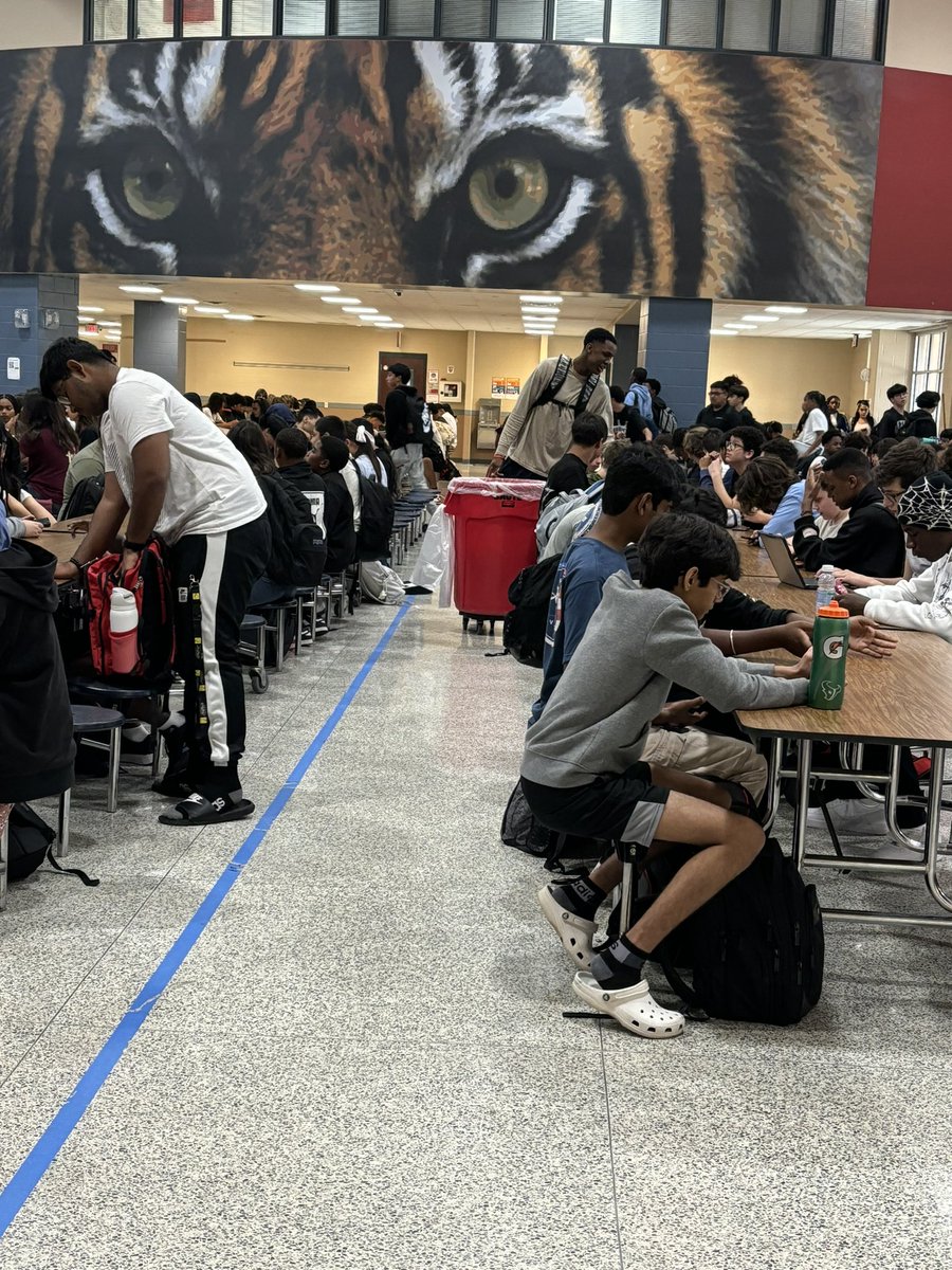 THS_Tigers's tweet image. Check out our @TravisHoops leaders during D lunch today! Thanks for showing our Tigers what true leadership looks like #DevelopingLeaders #LeadthePAC