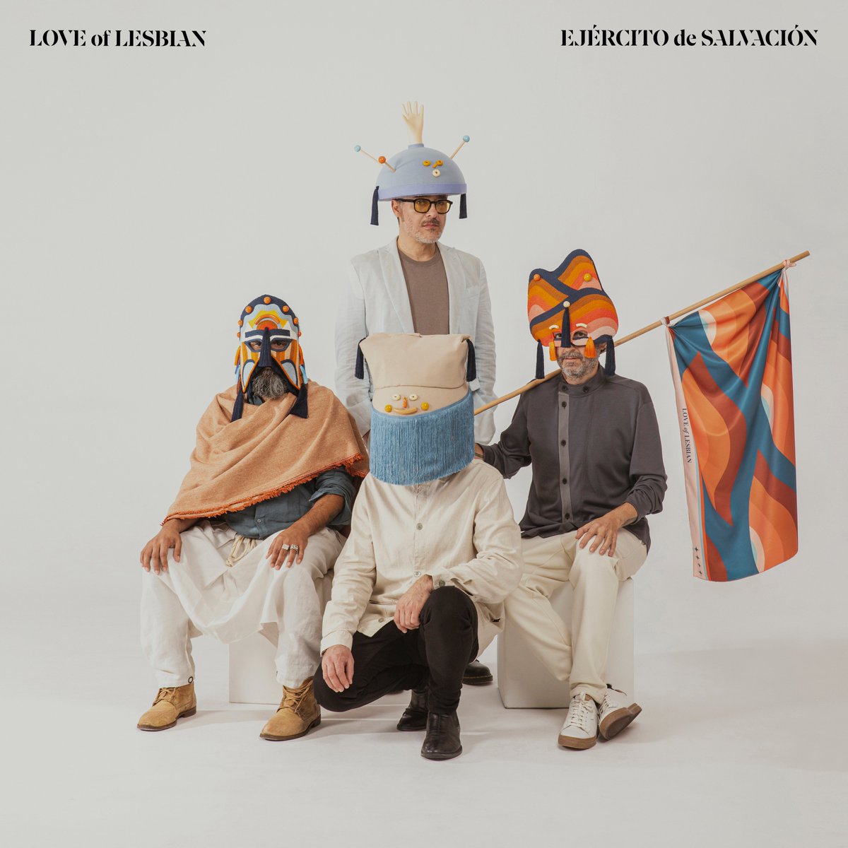 loveoflesbian's tweet photo. Menos de dos meses para que ‘Ejército de Salvación’ sea vuestro.

#loveoflesbian #ejercitodesalvación https://t.co/tfrHTIs4p8