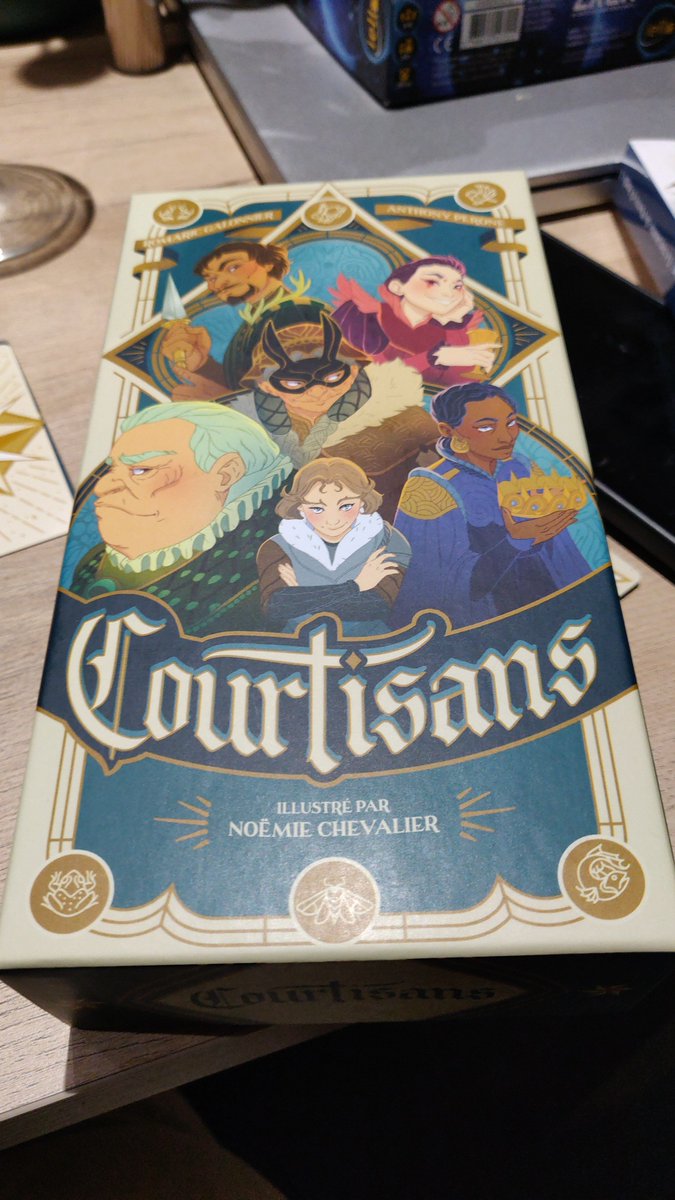 PierreDrita's tweet photo. Petite découverte ( en retard ?) 

Courtisans chez @CatchUpGames 
Un jeu qualitatif sur fond de stratégie light et de trahison secrète. Des très jolies cartes et de très bons moments.

Une très belle surprise https://t.co/MoO629rBMO