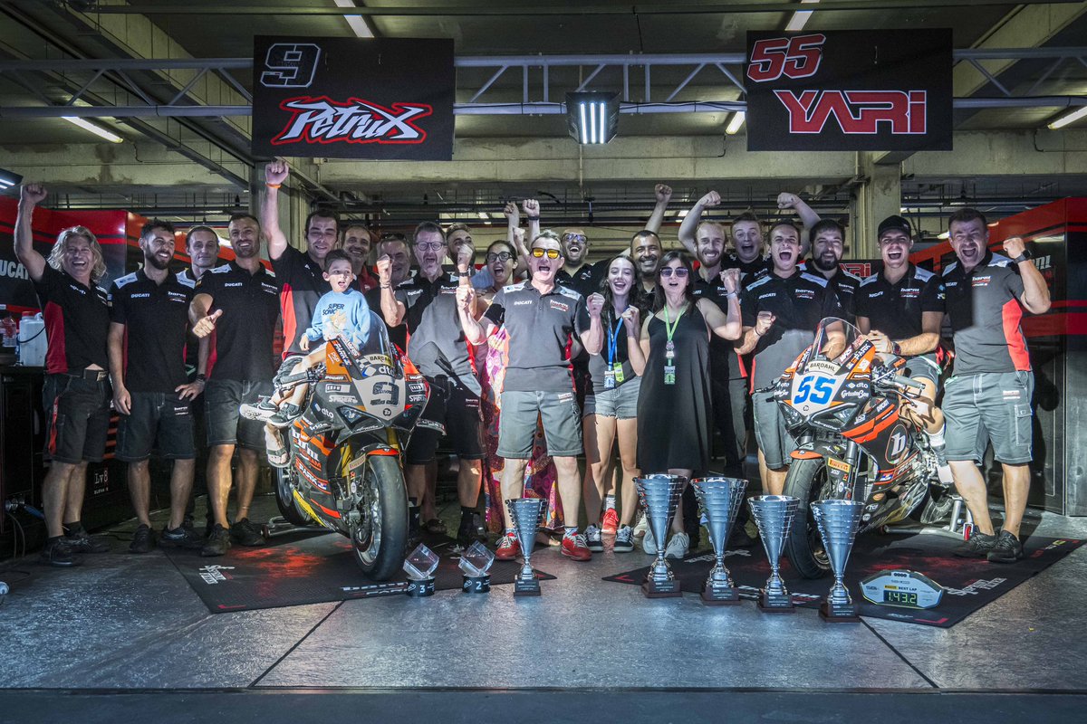 Petrux9's tweet photo. Obrigado Portugal 🇵🇹 
@WorldSBK #superbike https://t.co/f0M2VV9bcj