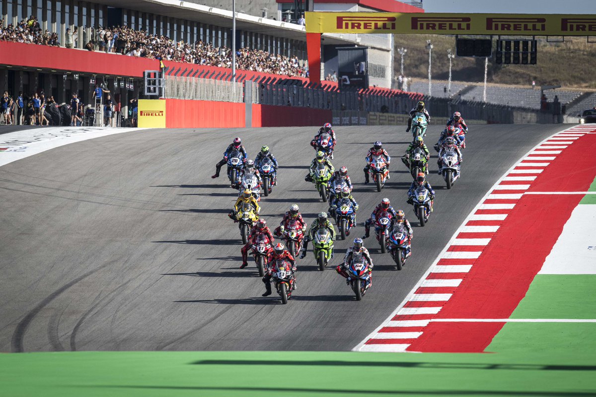 Petrux9's tweet photo. Obrigado Portugal 🇵🇹 
@WorldSBK #superbike https://t.co/f0M2VV9bcj