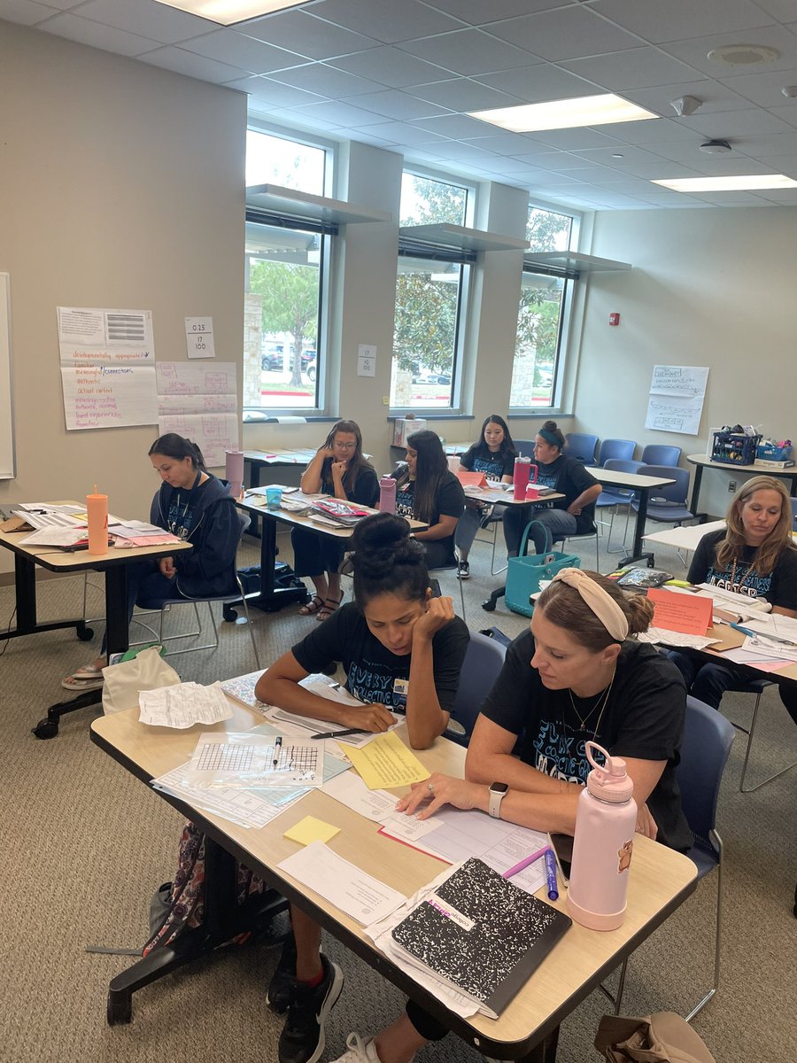 Science and phonics and math, oh my! Great learning happening at MWE!! #SBISDProud <a href="/SBISD/">Spring Branch ISD</a> <a href="/jennifer_blaine/">Jennifer Blaine</a> <a href="/MJenParker/">Jennifer Parker</a>
