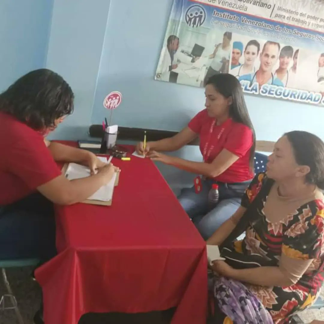 oasanfdo's tweet photo. #12Ago | 🇻🇪 La @oasanfdo brinda Atención y Recepción de expedientes en materia de Prestaciones en Dinero, Afiliación y todo lo referente a la Seguridad Social
#PorUnSeguroMasSocial
@Somosivss
@MagaGutierrezV
@NicolasMaduro
@eduardopiate2 https://t.co/ovcguD7Gf9