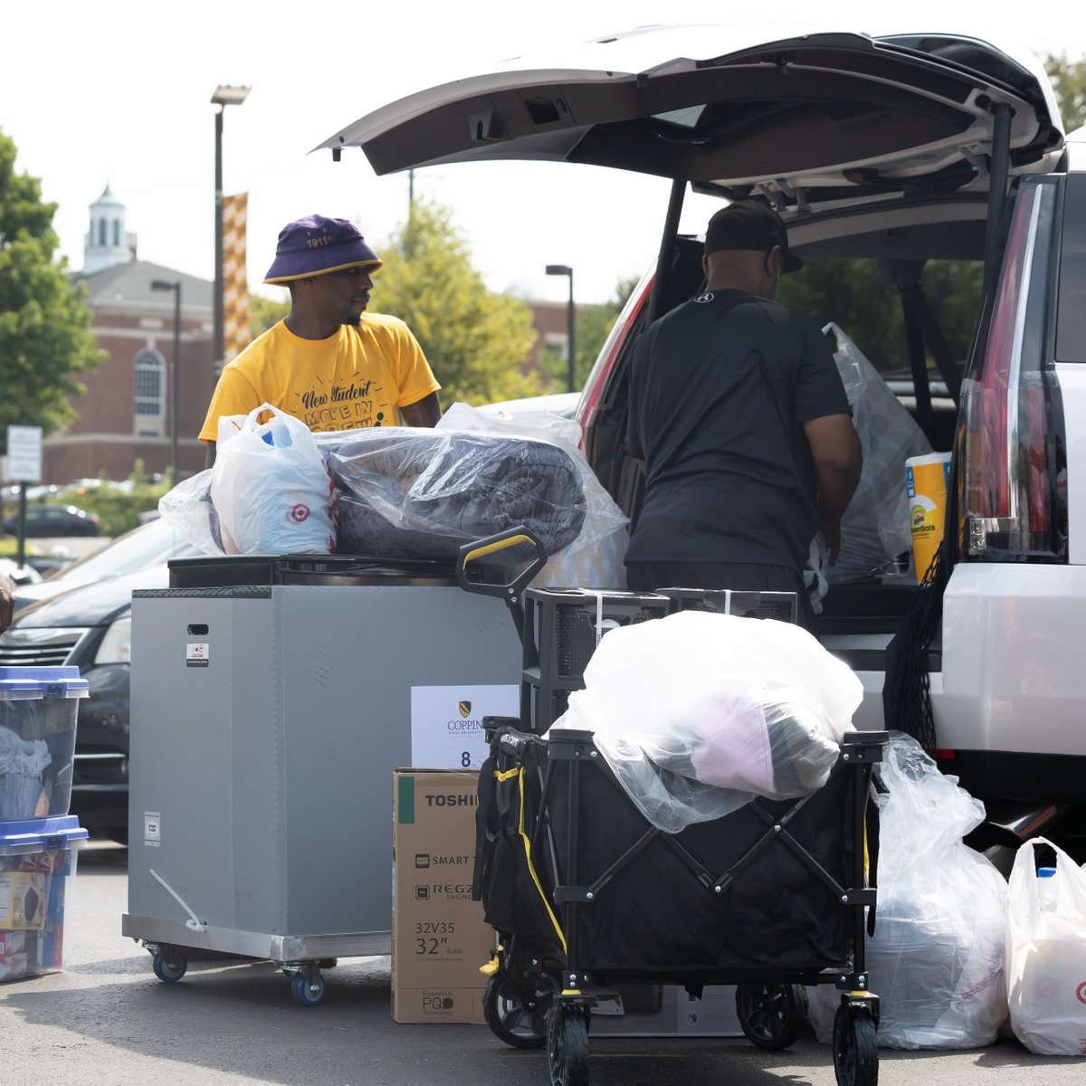 CSUalums's tweet photo. Calling all Eagles! ๐ฆ
Help us welcome the #ClassOf2028 of students by volunteering for Move-In Day on Aug 22nd. DM us to join! #CSUEagles #NestWeekend https://t.co/AnddNUmliM