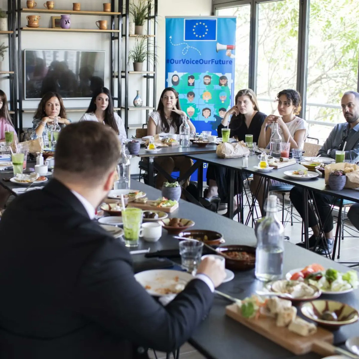 On #YouthDay, EU in Jordan invited inspiring young Jordanians to share initiatives for a digital, sustainable &amp; inclusive future

In #ourvoiceourfuture format, we discussed leveraging tech to safeguard the environment 🌿 amplify vulnerable voices 📣 &amp; foster civic engagement 🙋‍♀️