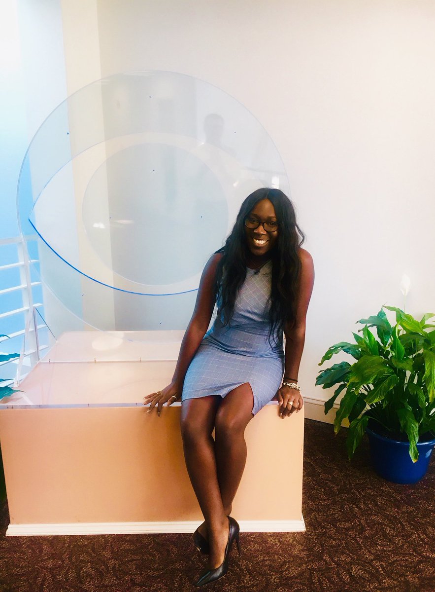 Kyra E. Azore tweet media