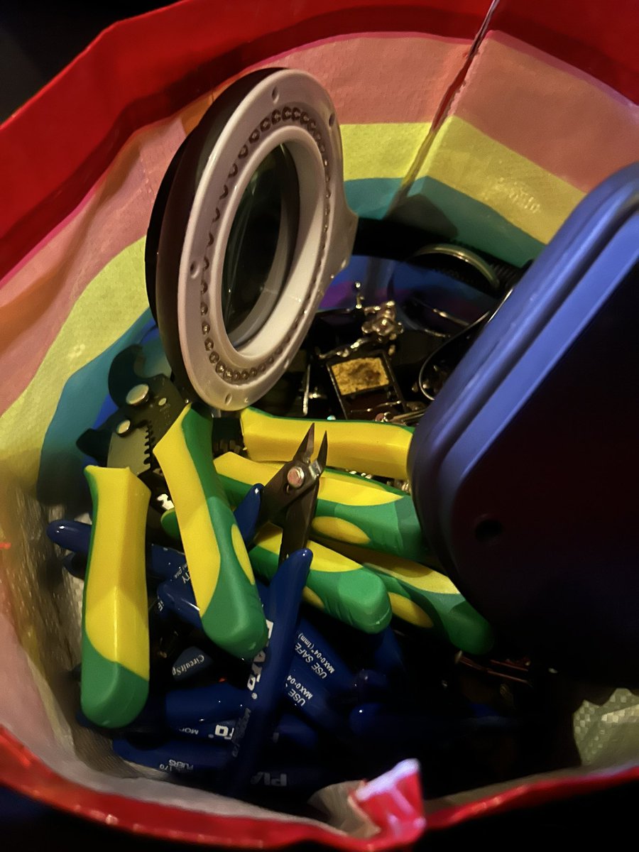 r1otctrl's tweet image. Hello #defcon! If you or a friend would like to take home free soldering irons and multimeters or even an LED lamp, hit me up I’ll be at the Rio sports book place

Please RT to find this gear a good home.

It would mean a lot if a local maker space was able to put this to use