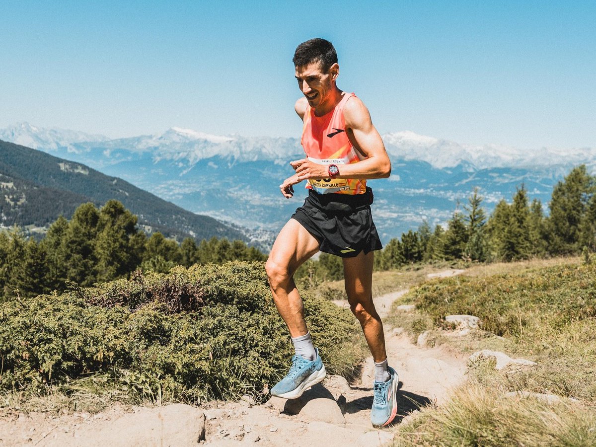 Álex García millora resultat a la Sierre-Zinal suïssa | Álex  (Brooks) ha entrat en 12a posició amb 2h37’21”, millorant una posició (i 3') del resultat de 2023. El millor crono el manté Andreu Blanes (2022) amb 2h29’19”, victòria (en diferit). <a href="/SierreZinal/">Sierre Zinal</a> foto: Victor Barcus