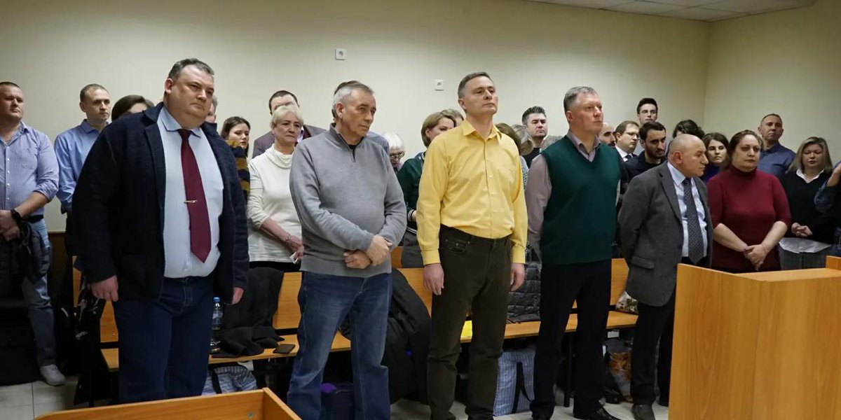 Свидетеля Иеговы Виктора Комарова, осужденного на шесть лет и три месяца колонии по делу об организации экстремистской деятельности, доставили в колонию в Орловской области.
ovd.info/express-news/2…