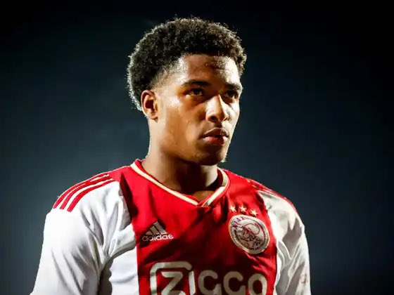 ERScout's tweet image. Le Stade de Reims travaille sur la piste Silviano Vos✨🇳🇱

Milieu de terrain de 19 ans très athlétique avec un bon pied droit et beaucoup de volume de jeu.

Un des nombreux prospect de cet Ajax malade pour 10M c’est un coup vraiment intéressant après Daramy l’année dernière.