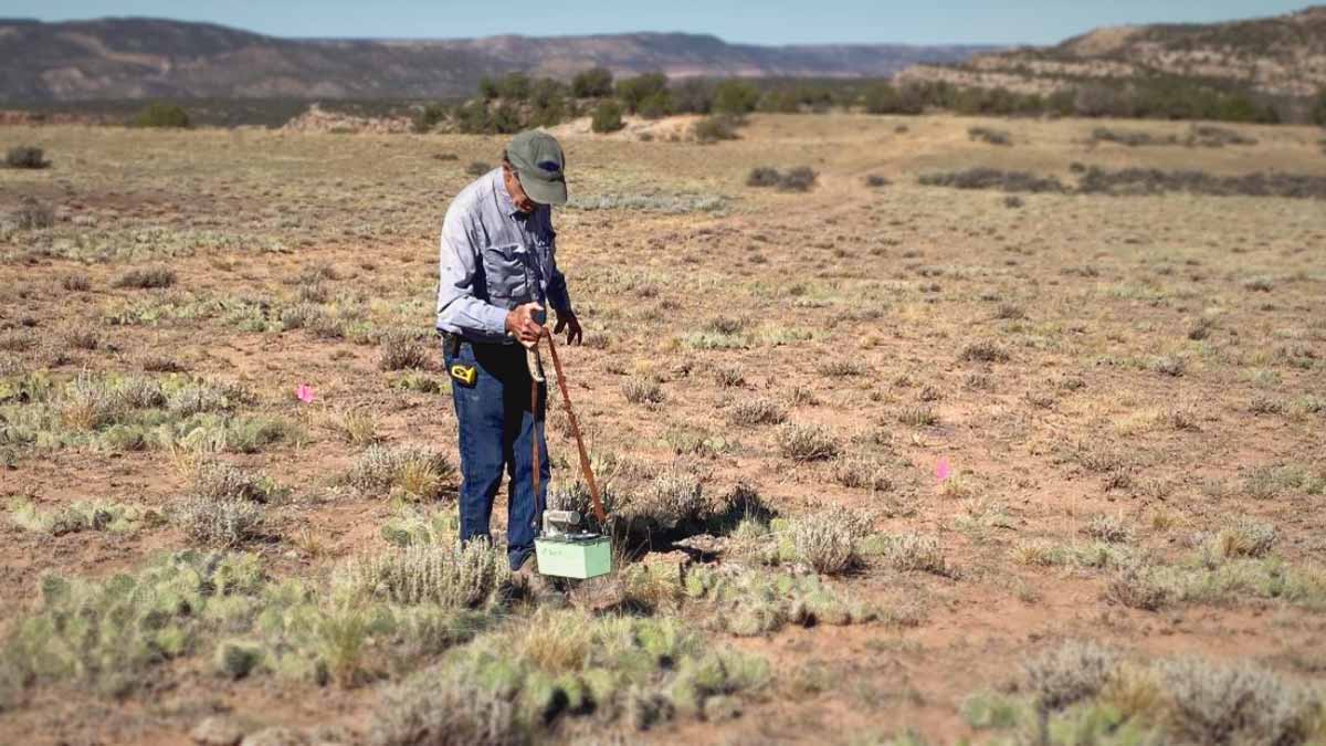 ThorEnergyPLC's tweet photo. $THR #ThorEnergy is pleased to have secured all the approvals for our upcoming drilling program at the Wedding Bell and Radium Mountain Projects. We are looking forward to drill testing a number of very high priority #uranium and #vanadium targets. https://t.co/Ehu0xpY9i6