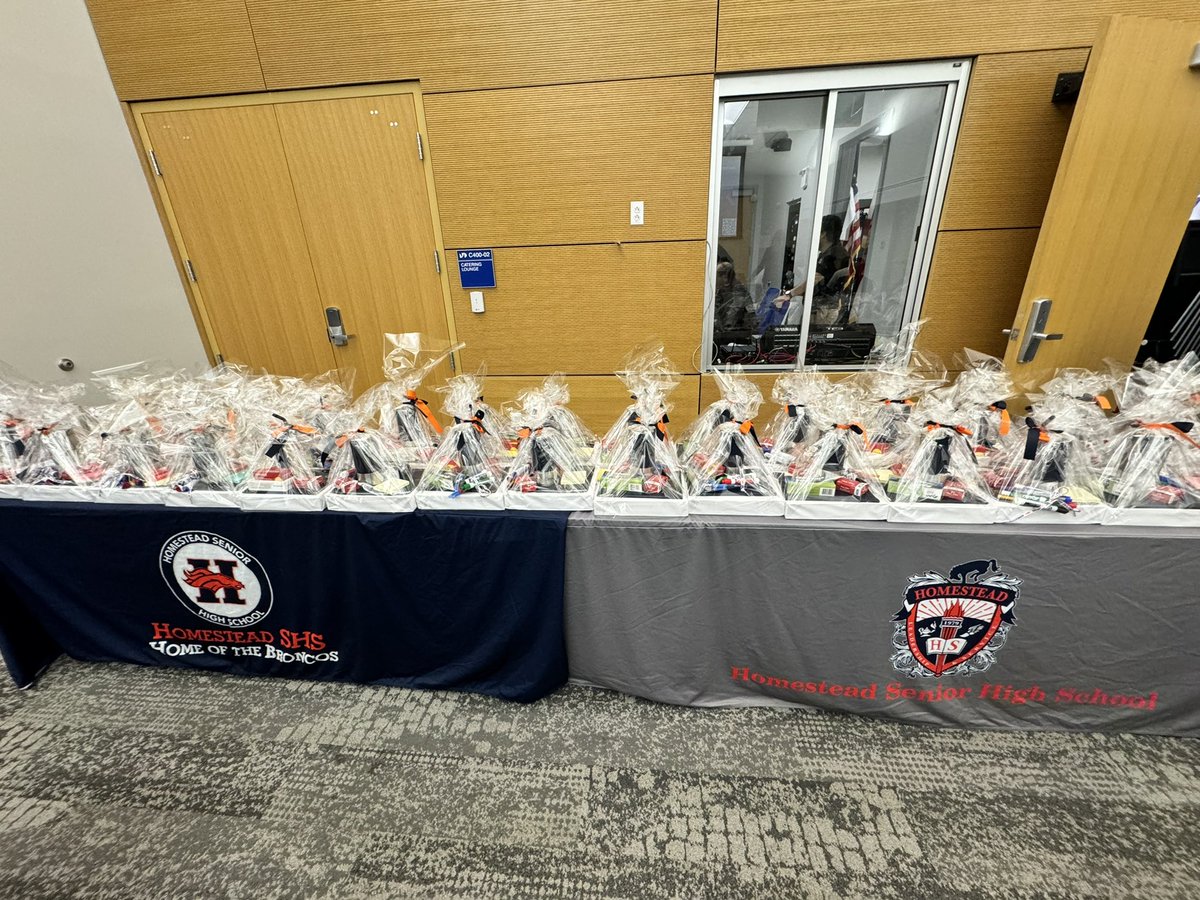 TiaEllis_'s tweet photo. The Opening of Schools meeting @HomesteadSHS set the tone for 2024-2025 school year! Our teachers will be building on “A” firm foundation! #broncopride #exit1 https://t.co/C015ie0LAj