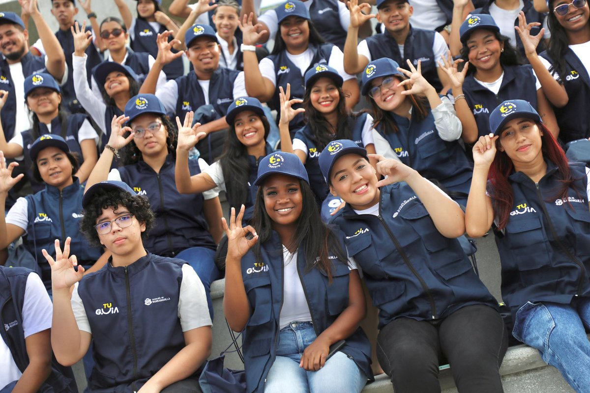 AlejandroChar's tweet photo. Su labor será remunerada, estarán en constante formación, y contarán con todas las herramientas necesarias para hacer que en Barranquilla se ponga de moda ser buenos ciudadanos y portarse chévere.

Esta convocatoria de ‘Guías Cívicos’ recibió casi 2 mil inscritos. Por eso, quiero que todos los que se quedaron con ganas de participar tengan pronto la oportunidad de ser parte. Les estaré contando!