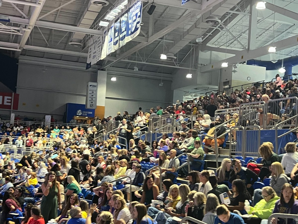 iloveuguys's tweet image. The "I Love U Guys" Foundation is thrilled to have trained over 80 schools, districts, and communities on the Standard Response Protocol and Standard Reunification Method this summer! A huge thank you to everyone who invited us out to train your communities!