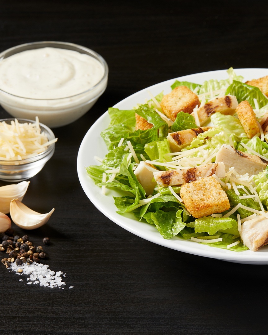 PizzaFactoryInc's tweet image. Whether you get it on the side or as the star of the show, our salads are guaranteed to be fresh and delicious.

#WeTossemTheyreAwesome #PizzaFactory #BeAwesome