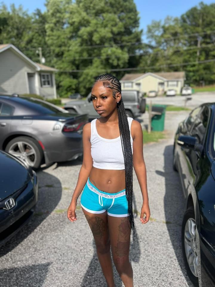 ThePetiteJas's tweet image. #viralreelsシ #aliciakeysbraids #straightbacks